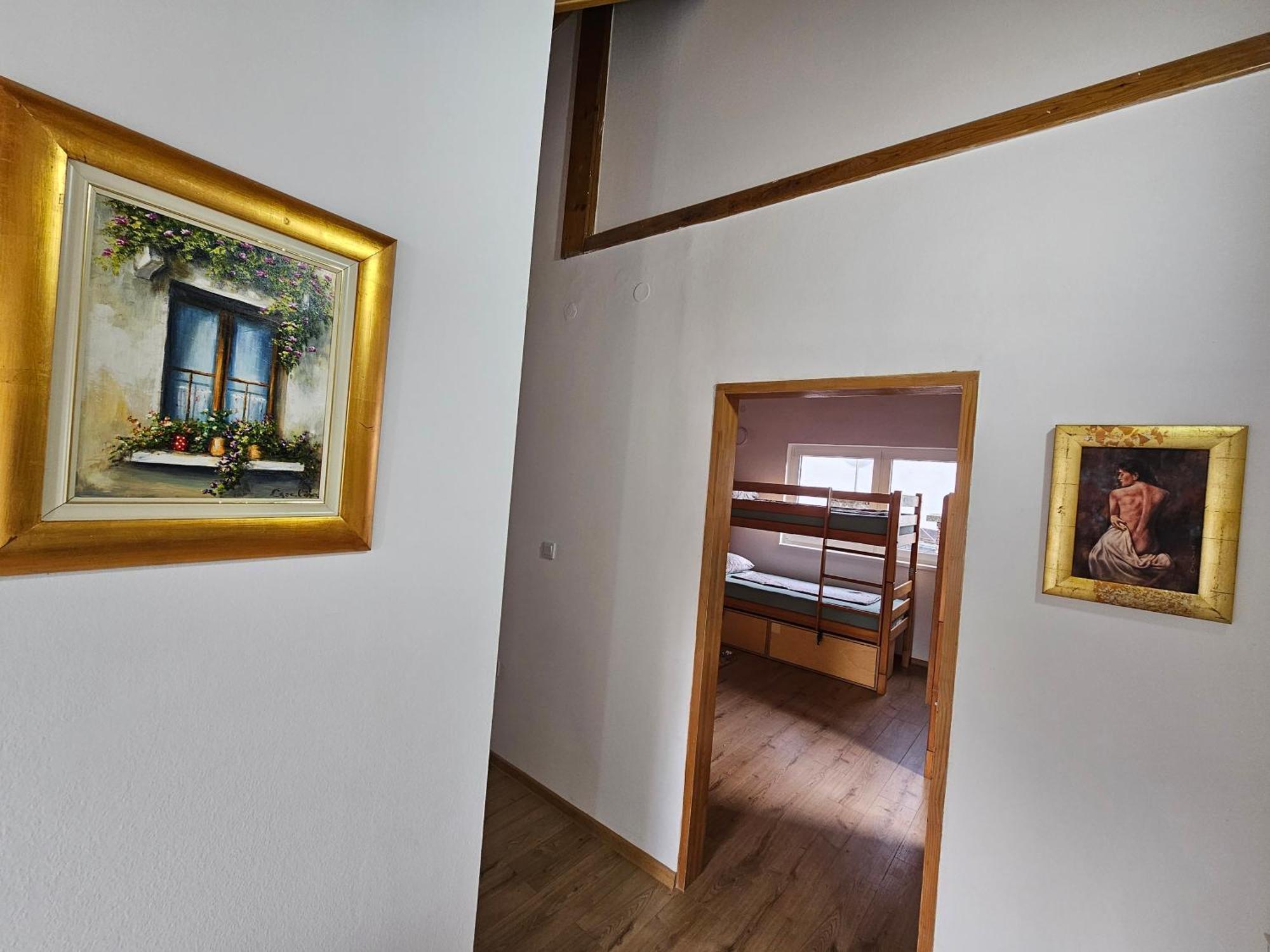 Leopold Chillout Hostel SJJ Buitenkant foto