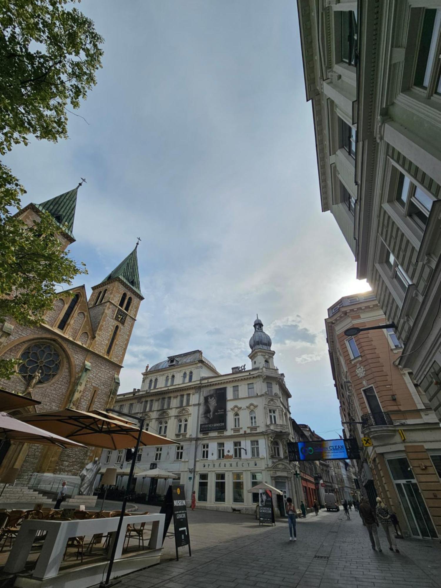 Leopold Chillout Hostel SJJ Buitenkant foto