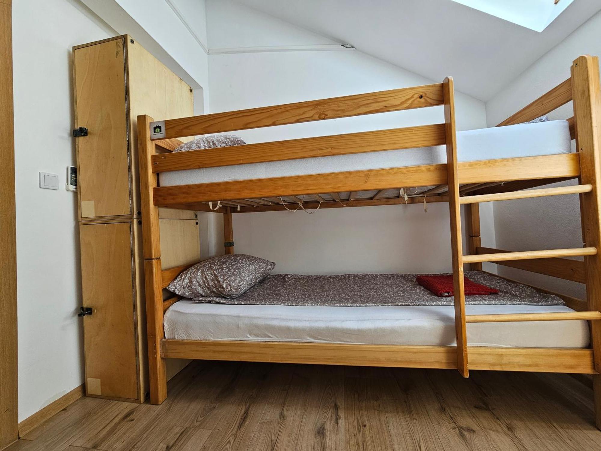 Leopold Chillout Hostel SJJ Buitenkant foto